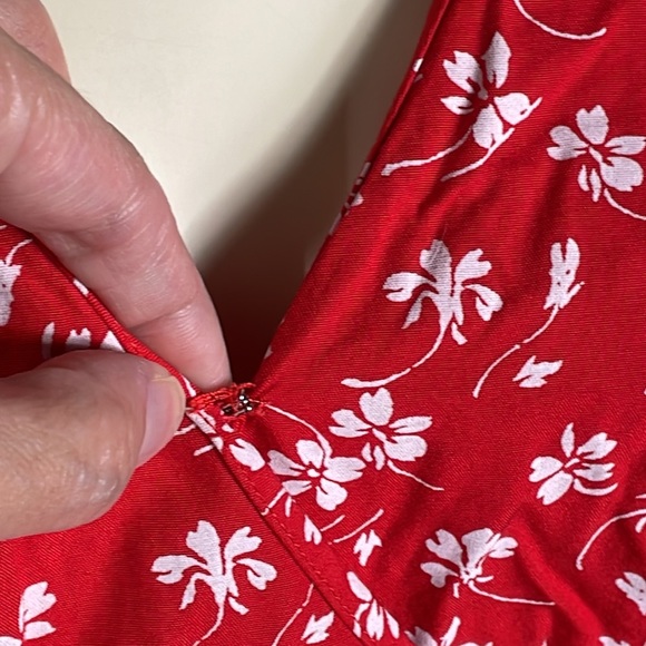 J Crew Mercantile Red Ditsy Floral Faux Wrap V Neck Ruffle Mini Dress Sz 4 - Picture 5 of 13